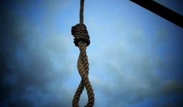 Tự vẫn trước mộ cha vì lâm vào đường cùng