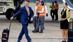 Vừa tới M.U, Van Gaal đã khiến các sao bị sốc