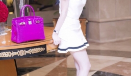 Túi xách tiền tỷ của Ngọc Trinh là hàng fake?