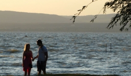 Khổ đủ đường khi lấy chồng đại gia