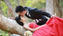 Bộ ảnh cưới cặp đôi 'vợ xinh, chồng xấu' gây chấn động cộng đồng mạng