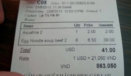 Cảm giác bị lừa khi ăn 6 tô mỳ ở sân bay hết hơn 800.000 đồng