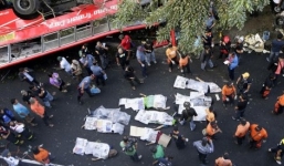 Thi thể nạn nhân rơi như mưa từ trên trời xuống