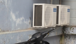 Cảnh nhếch nhác, nham nhở của Tòa nhà CTM 299 Cầu Giấy