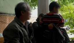 Trẻ tự kỷ bị dạy bằng khúc cây: Phụ huynh bật khóc khi nghe tin