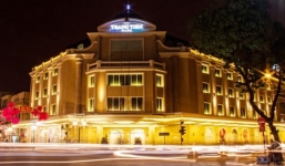 Soi đẳng cấp gia sản nhà chồng Hà Tăng