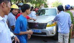 Náo loạn vì lái xe biển xanh đuổi chém người ở Thanh Hóa