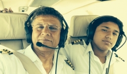 Lái máy bay vòng quanh thế giới, hai cha con tử nạn