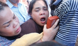 Cha mẹ khóc nghẹn đưa tang 3 học sinh chết đuối trong chùa