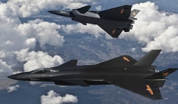 J-20 Trung Quốc thử nghiệm với tốc độ chóng mặt