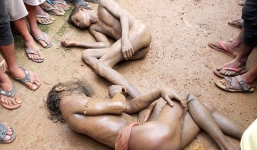 Ấn Độ: 3 nghi phạm hiếp dâm bị lột trần và đánh đập dã man