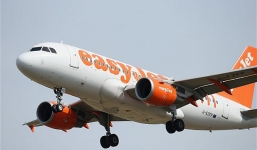 Sét đánh trúng máy bay chở khách của Anh