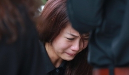 An Nguy khóc nấc, ngã quỵ trong lễ tang Toàn Shinoda