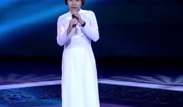 Cô bé mồ côi làm lay động trái tim 4 huấn luyện viên Giọng hát Việt nhí