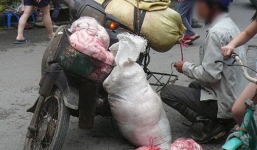 Choáng váng 'ghé thăm' lò chế biến mỡ thối