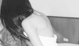 Bắt các thiếu nữ uống thuốc lạ để có sức 'tiếp khách'