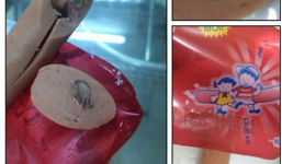 Kinh hoàng: Mua xúc xích khuyến mại thêm ấu trùng