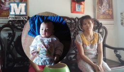 Cháu bé bị bỏ rơi tại chùa Diên Khánh đã 'tìm' được bố mẹ