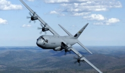 Phát hiện thi thể lạ trong khoang máy bay quân sự Mỹ