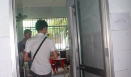 Người bệnh chốt cửa, dùng dao tự tử trong nhà vệ sinh