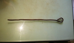 Thanh thép đâm thủng hậu môn, bé trai 11 tuổi sống sót kỳ diệu