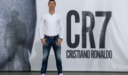 Ronaldo bị kiện ăn cắp bản quyền thương hiệu