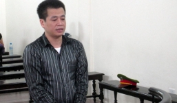 Kẻ cầm đầu vụ nổ súng cười tươi dặn dò đàn em 'ở nhà cố gắng' trước khi ngồi tù