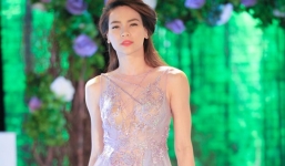 Hồ Ngọc Hà e ấp bên Hà Anh Tuấn trong Gala Nhạc Việt