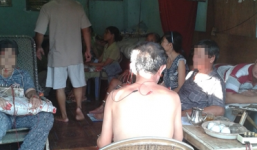 Kinh hãi 'thần y' thấy bệnh nhân kêu đau ở đâu, chích kim vào đó