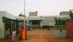 Sản phụ đã vỡ ối bác sĩ vẫn chỉ định sinh tự nhiên