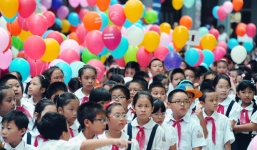 11/8, học sinh TP HCM tựu trường