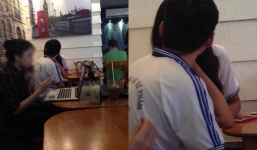 Sinh viên Sư phạm tình tứ chốn đông người