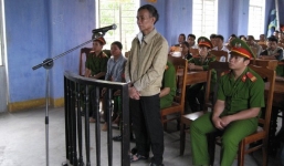 Đang ngồi ăn cơm, sát hại vợ vì bị cằn nhằn quá nhiều