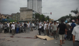 Hà Nội: Người đàn ông bị đâm chết trong xe ô tô