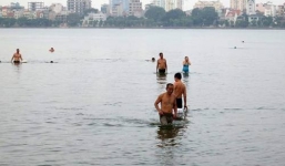 Tiết lộ động trời của U50 đi bơi để... tán gái