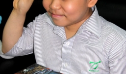 Thần đồng 12 tuổi với 'gia tài' kiến thức đồ sộ