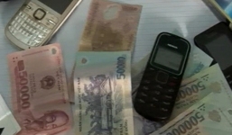 Quý bà thuê khách sạn để đánh bạc