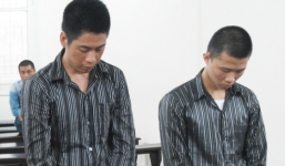 Tên cướp cắn vào chỗ “hiểm” cô gái, rồi phạm tội đến cùng