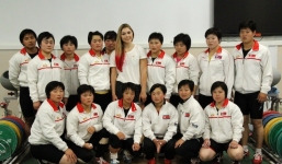 Viết thư gửi Kim Jong Un, nữ sinh được thăm Triều Tiên miễn phí