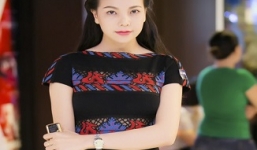 Trà Ngọc Hằng chơi trội 'dát' cả cây tiền tỉ toàn thân đi sự kiện