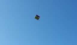 Đổ xô săn kim cương từ trên trời rơi xuống