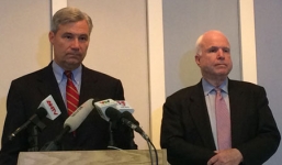 Lệnh cấm bán vũ khí sát thương cho VN có thể dỡ bỏ bước đầu vào tháng 9