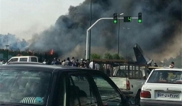 Máy bay rơi ở Iran hơn 40 người chết