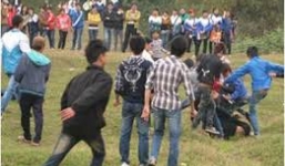 Trai làng dùng dao kiếm giải quyết mâu thuẫn, 1 người chết