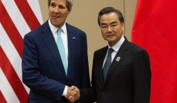 Bộ trưởng Ngoại giao Trung Quốc phát cáu vì phải đợi Ngoại trưởng Mỹ 30 phút