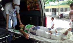 Lật xe lửa trong khu du lịch Núi Bà Đen, 14 người bị thương