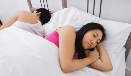 Ly hôn vẫn chung giường