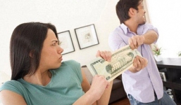 Tháng tiêu gần 20 triệu vợ vẫn kêu thiếu