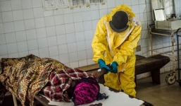 Ác mộng khủng khiếp của nữ sinh thoát 'tử thần' Ebola 