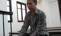 'Tự sướng' bậy bạ rồi quay clip bẩn thỉu để tống tiền ông chủ